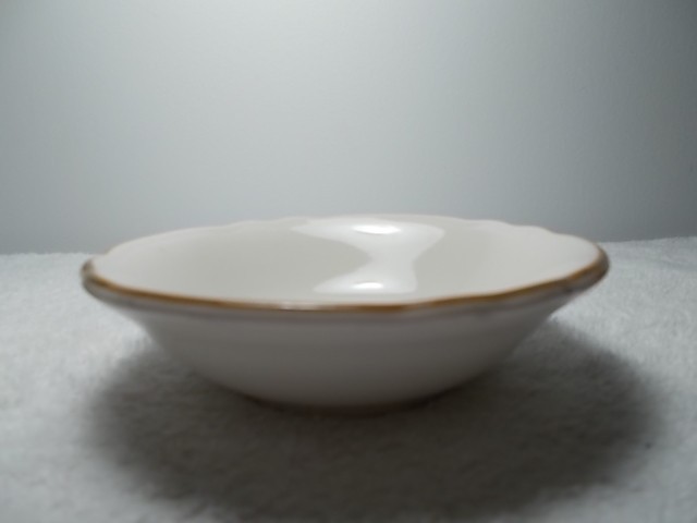 Vtg Homer Laughlin China Ivory White Tan Gold Band Scalloped Small Fruit Bowl