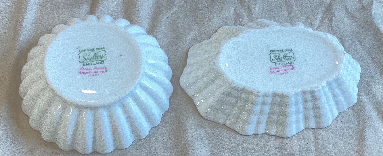 Shelley Rose Pansy Forget-Me-Not round & oval pin nut trinket dish