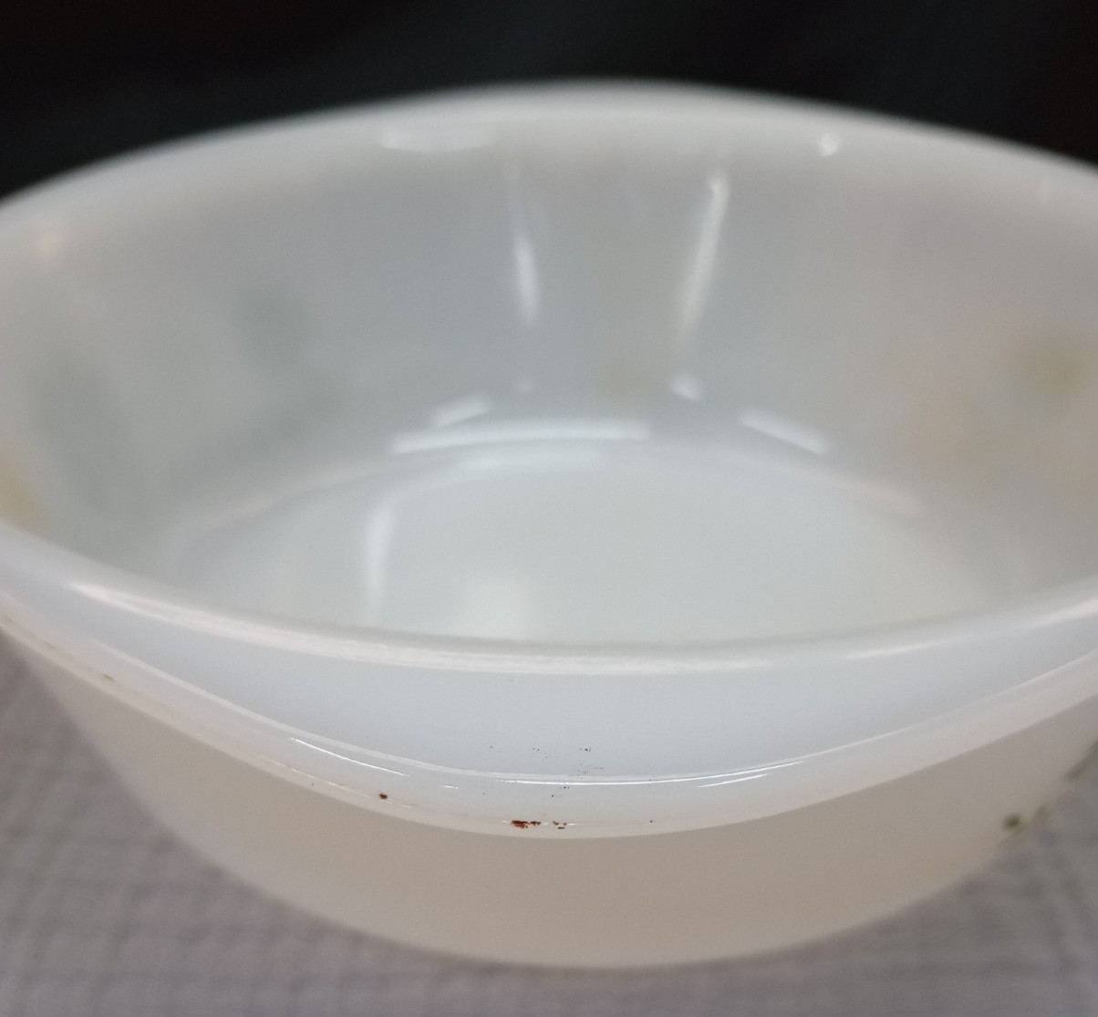 VTG GLASBAKE GREEN DAISY 8.5” J514 2 QT CASSEROLE