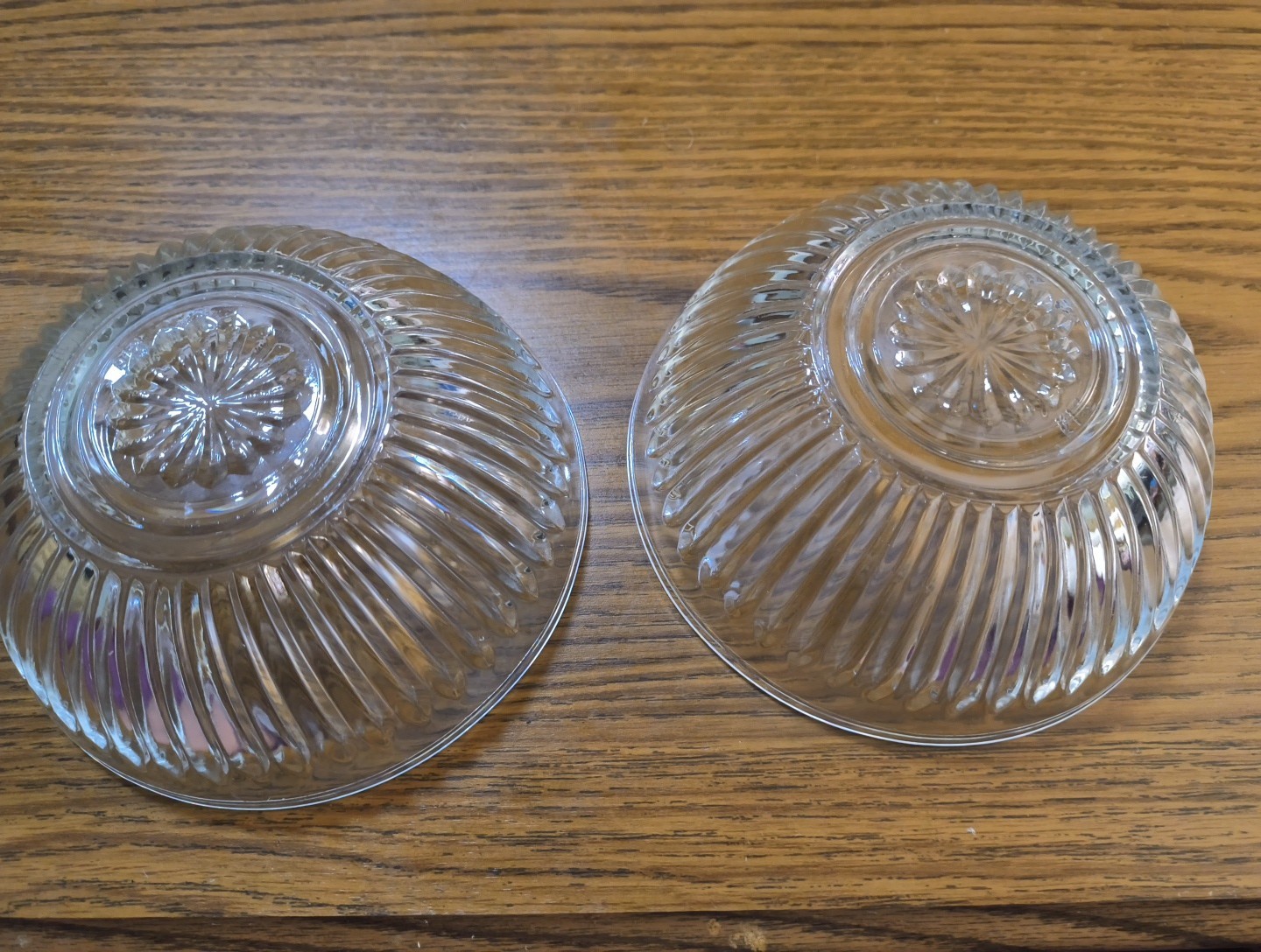 Vintage Ribbed Starburst Clear Glass Set Of 2 Bowls