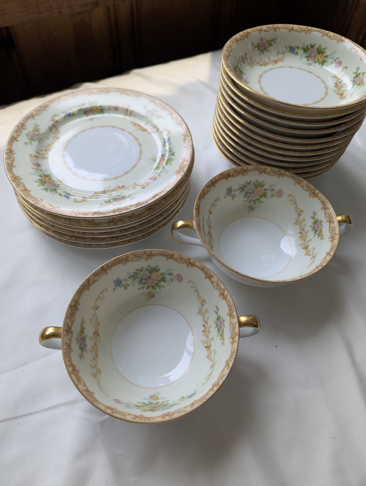 VTG Noritake China N128 White Tan Border Gold Trim floral Garland 20 Piece Set