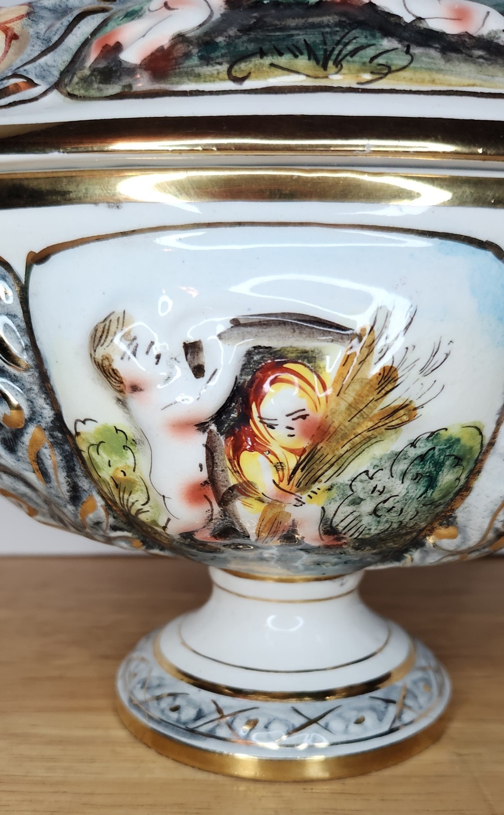 Italian Vintage Capodimonte Porcelain Covered Compote Cherub Hand Painted