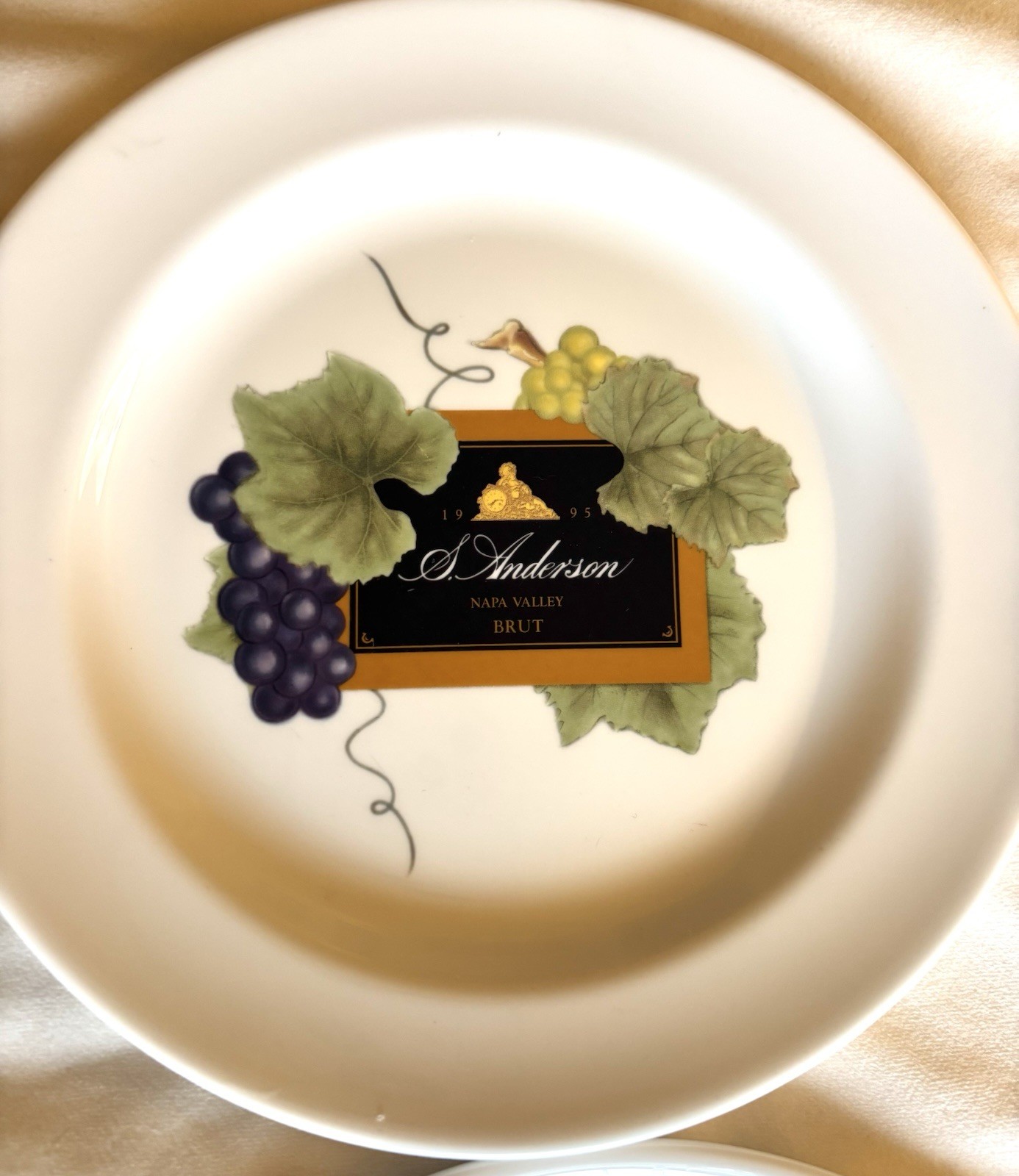 4 Wedgwood Grand Gourmet Vintage Collection Napa Wine Theme 8 1/2” Salad Plates