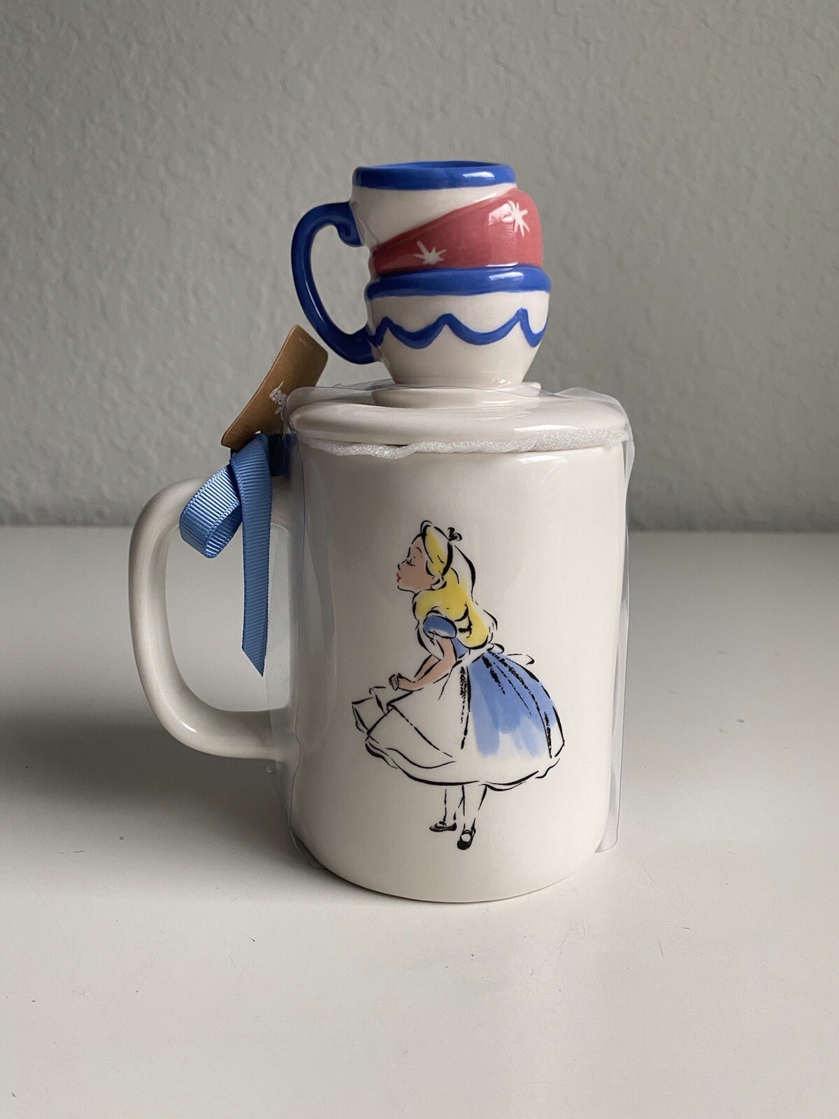 RAE DUNN Disney ALICE IN WONDERLAND “MAD TEA PARTY” Double Sided Mug with Topper