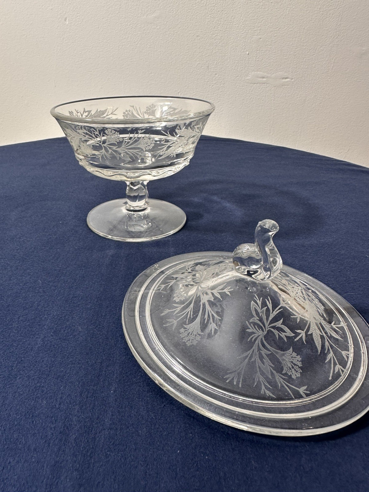 Vintage Fostoria Etched Heather Footed Candy Dish With Lid 6”