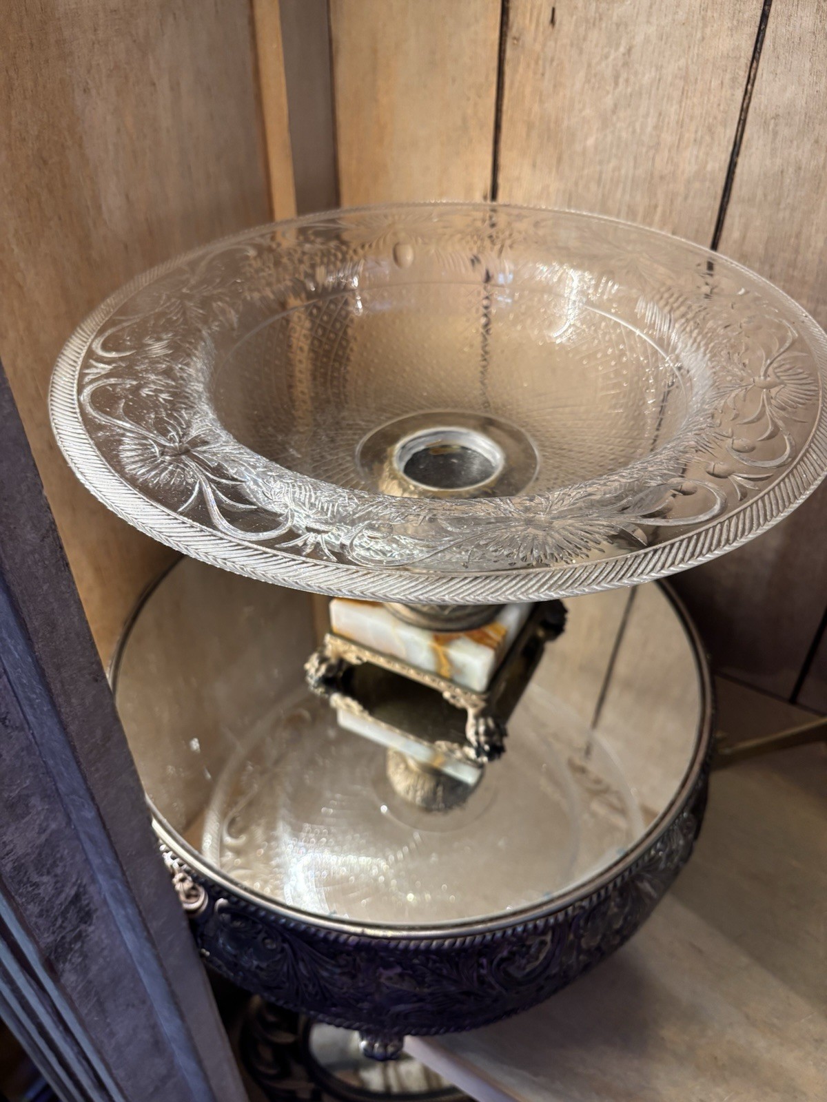 PAIRPOINT “GUILFORD” CRYSTAL WHEEL-CUT & ENGRAVED COMPOTE / CENTERPIECE