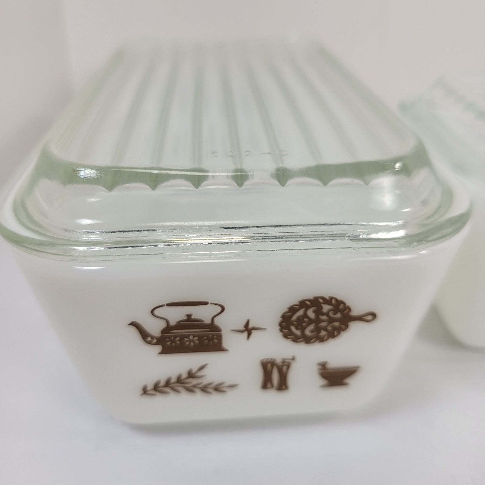 Vintage Pyrex Early American Pattern Refrigerator Set 3 Dishes w/Lids 501 & 502
