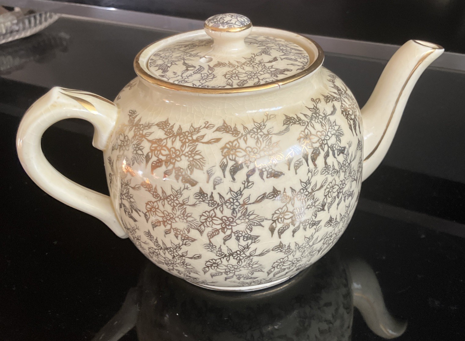 VTG. SADLER ENGLAND Porcelain Teapot Victorian Lady Floral Gold Gilt Trim