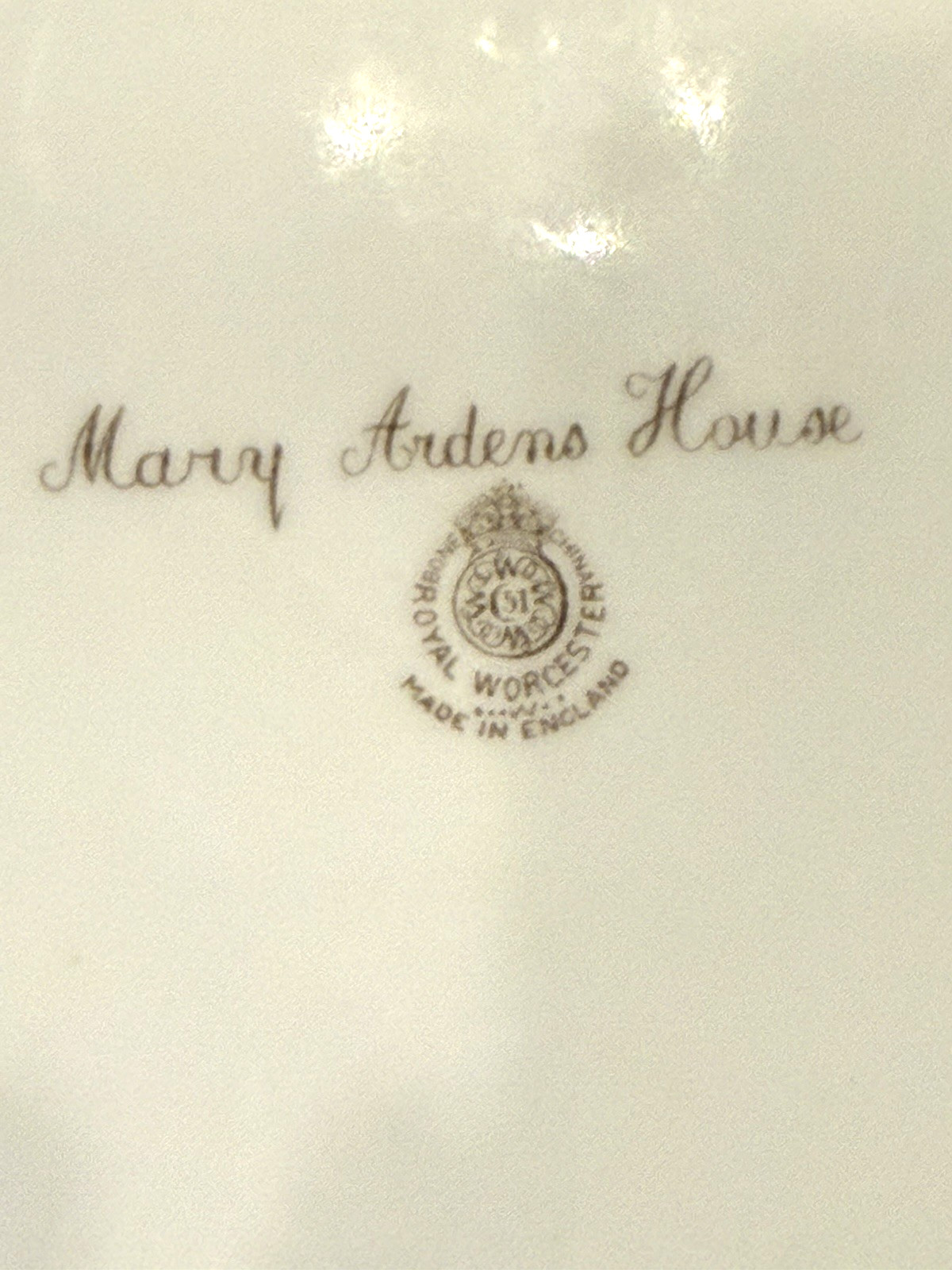 Pristine 1952 Royal Worcester Mary Arden House Cabinet Plate Sign J. Smith 10.5″