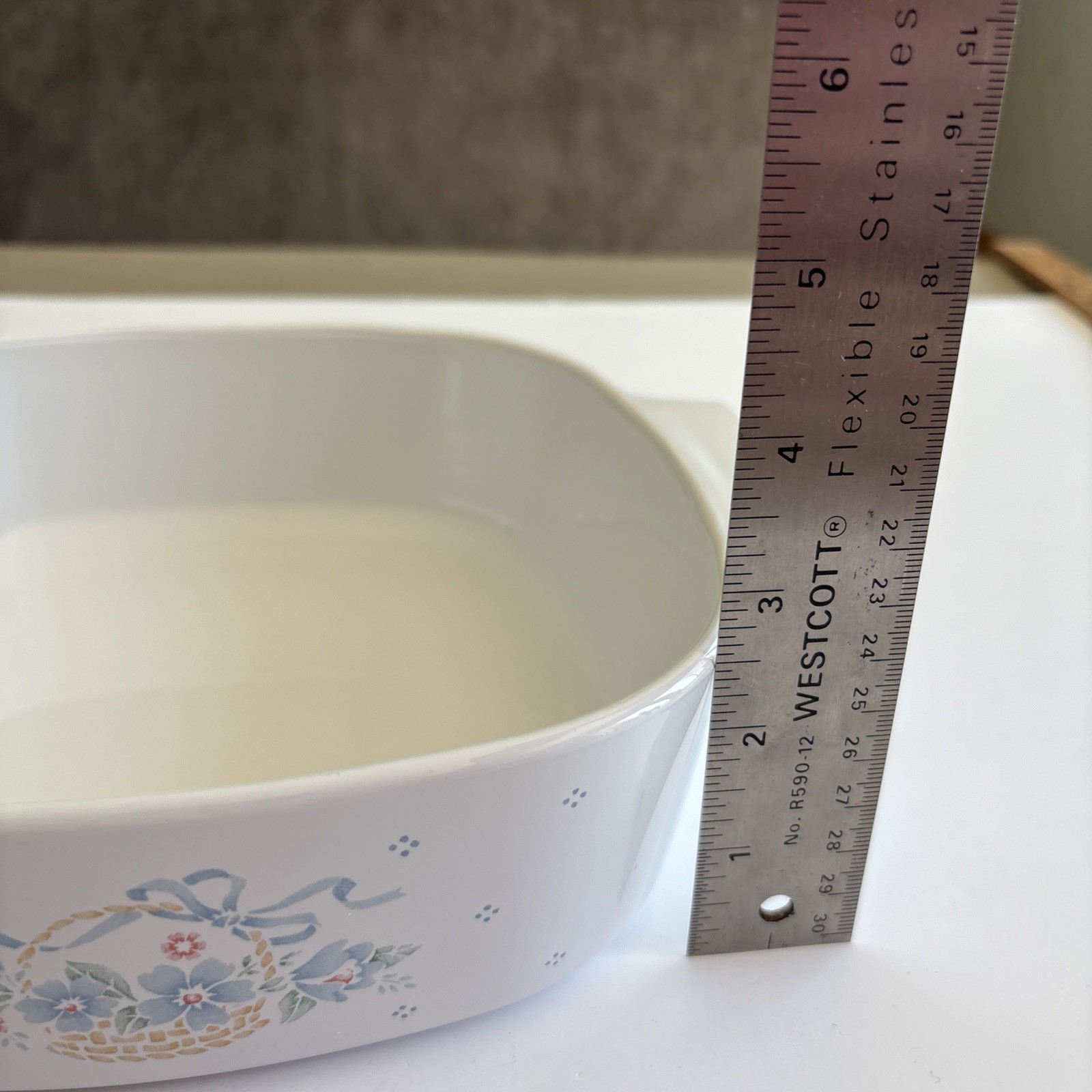 Vintage 1988-1993 Corning Ware Country Cornflower A-2-B Square Casserole. No Lid