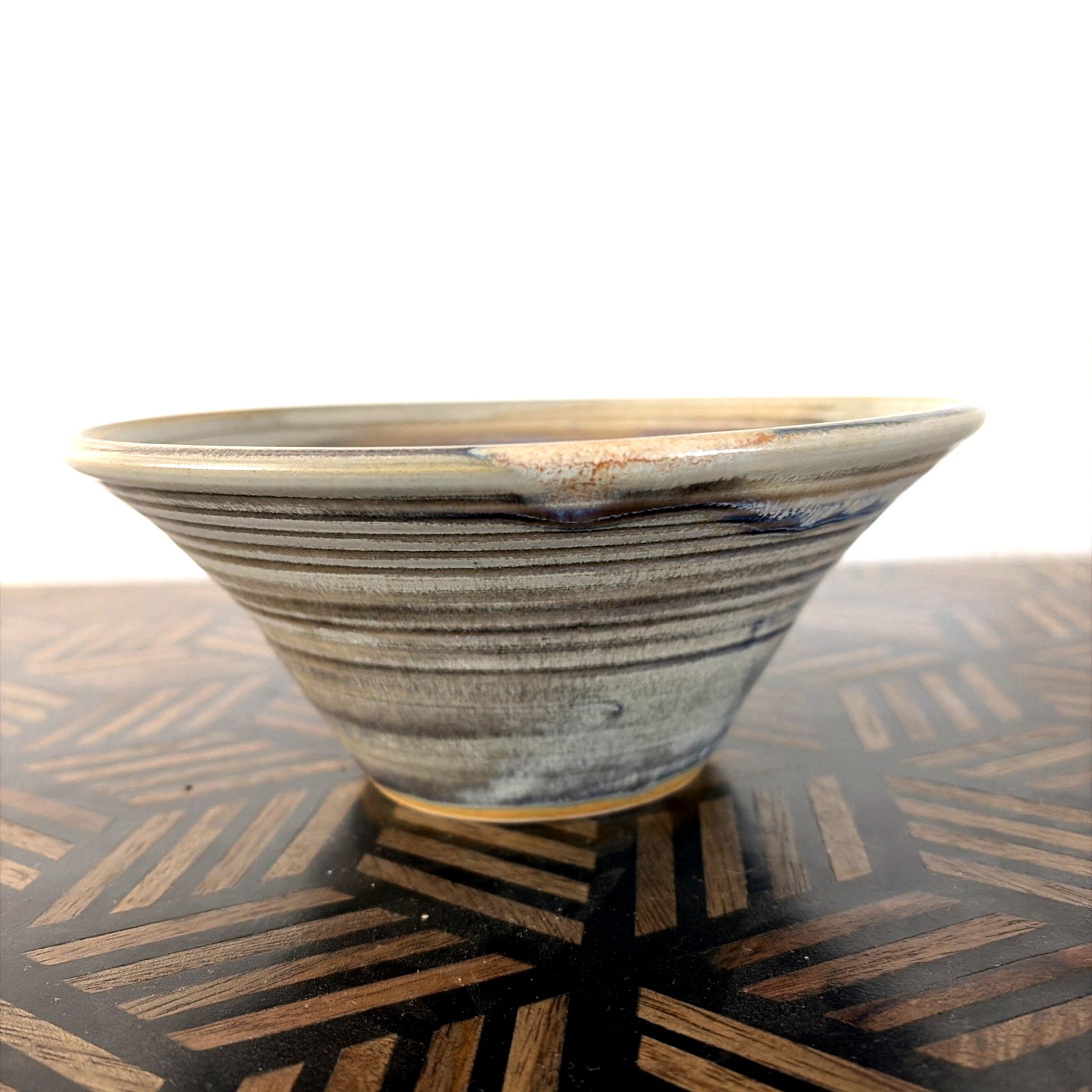 Vintage Hand Thrown Studio Art Pottery Bowl / Dish 7×3″ Gray Blue Drip Glaze