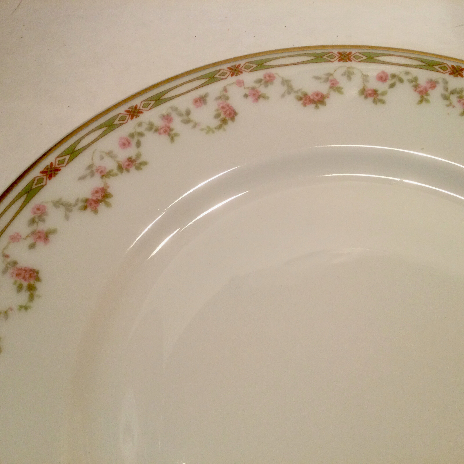 Theodore Haviland Schleiger 346 Luncheon Plate Limoges Geometric & Roses Border