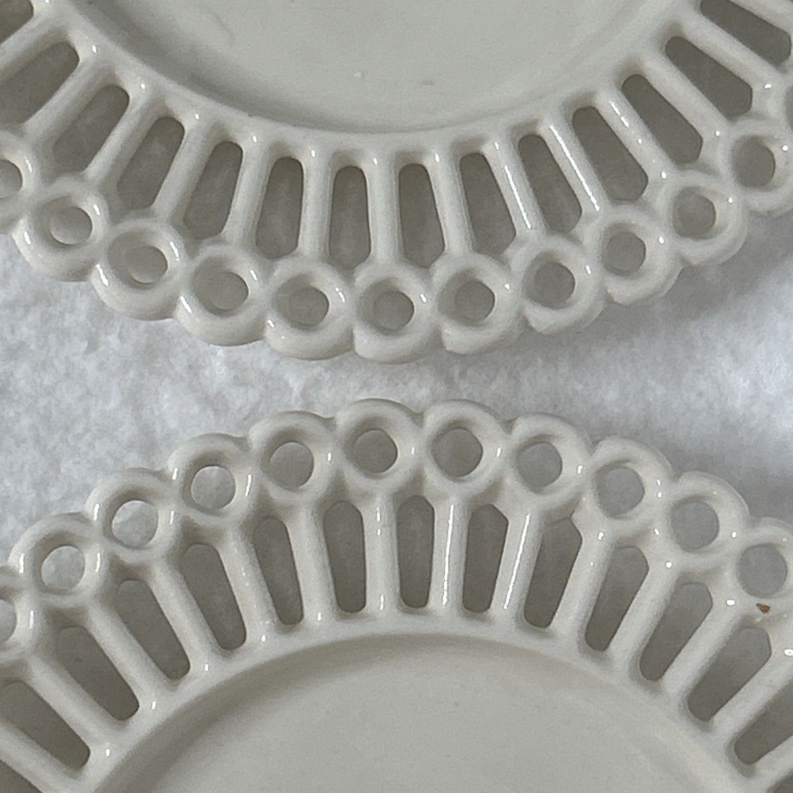 Vintage Milk Glass Ribbon lace edge Dessert Salad Plates Set Of 2 Ivory White