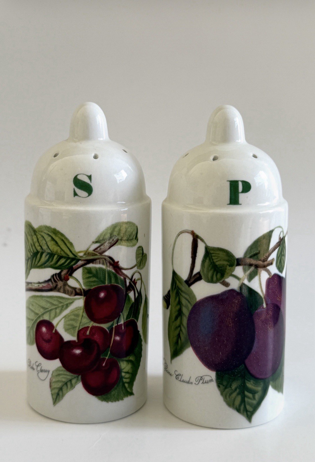 Portmeirion Pomona Salt & Pepper Shakers Duke Cherry Reine Claude Plum 4″ New!