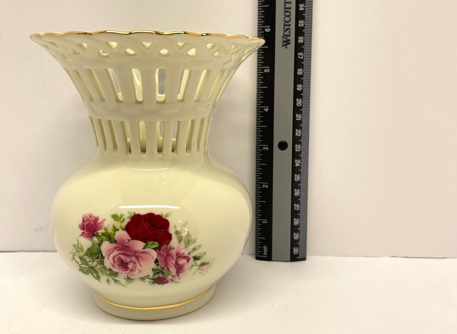 Formalities Baum Bros Victorian Rose Pierced Lattice Rim 5.5″ Vase-Vintage