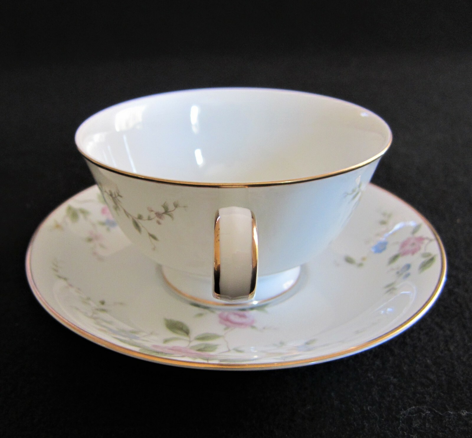 Vintage Noritake Teacups with Saucers Floral on White Gold Trim Firenze 6674
