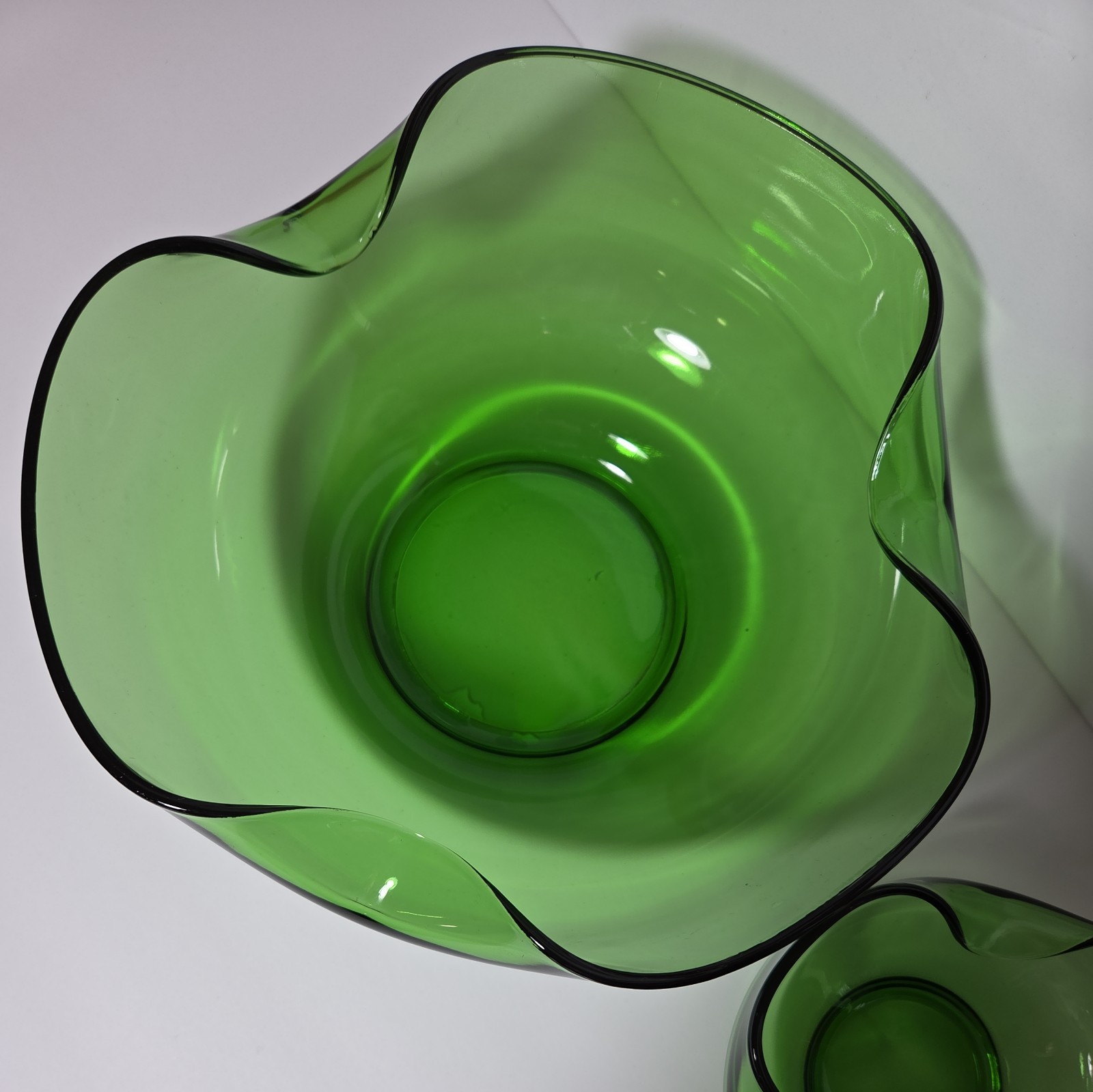 1950-60’s Forest Green Anchor Hocking Dip & Chip Pinched Side Bowl Set of 2