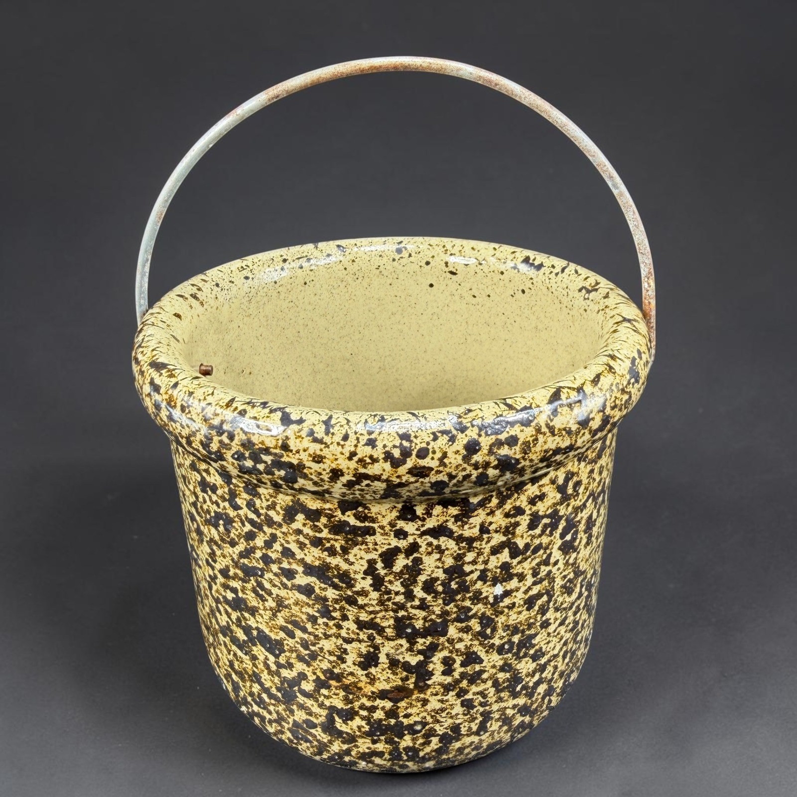 Moira Pottery England Ceramic Crock Spatterware Planter Metal Handle Brown Tan