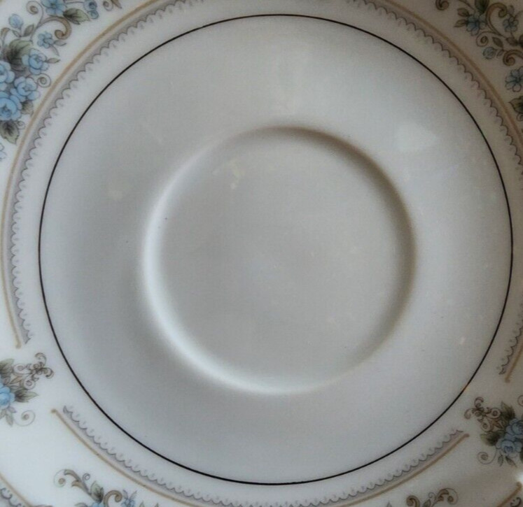 Elington Saucers 6″ (pairs) Wade Fine Porcelain White Blue Flower Platinum !
