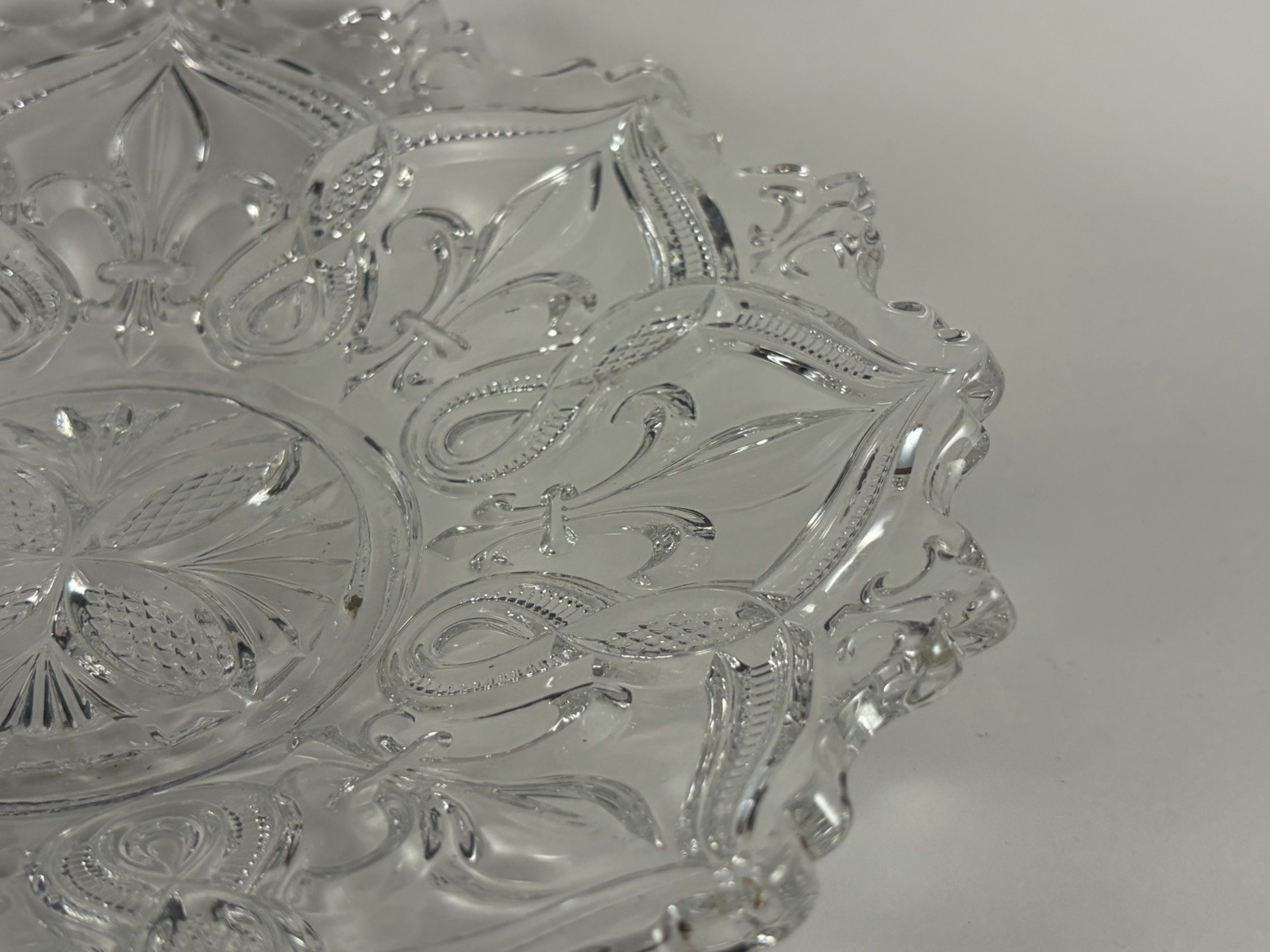 EAPG Bryce Higbee Arched Fleur-de-Lis Low Square bowl 9″ 1898-1906