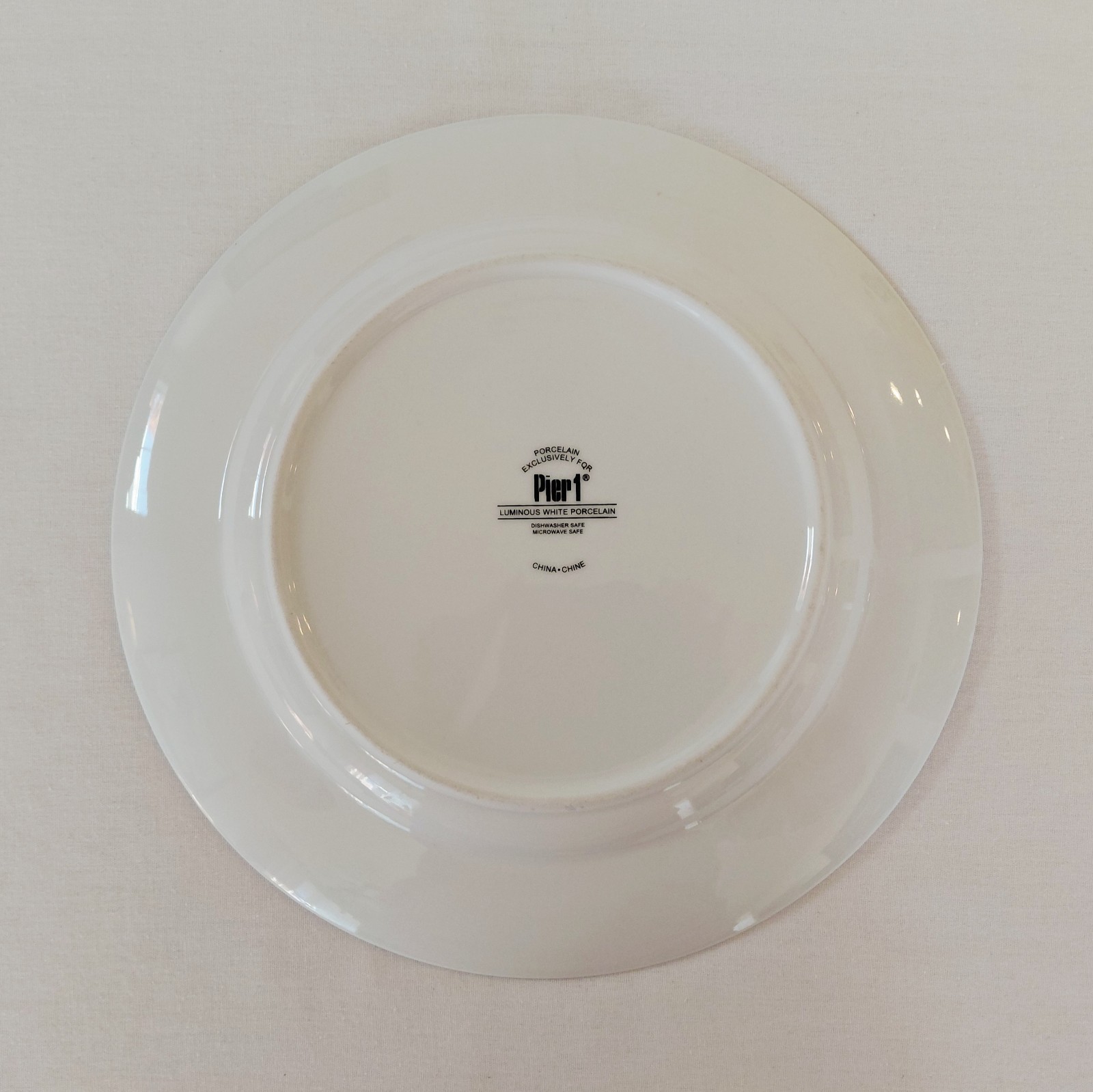Pier 1 Dinner Plates 11″ Luminous White Elegant Table Dining Rim Rimmed Set Of 4
