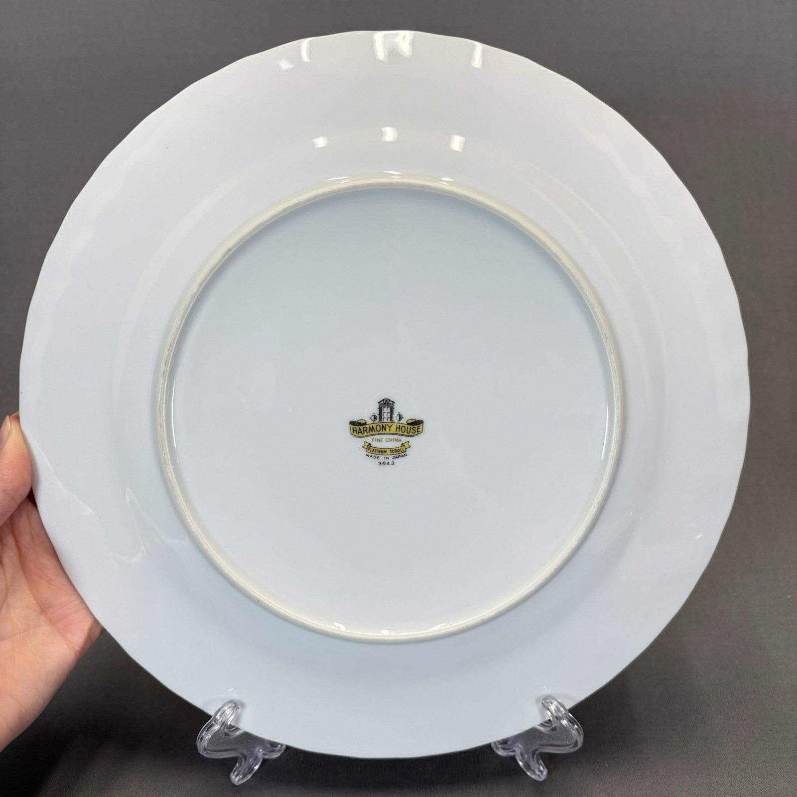 Harmony House China Platinum Scroll Dinner Plates 10 1/2″ Set of 4 White 3643