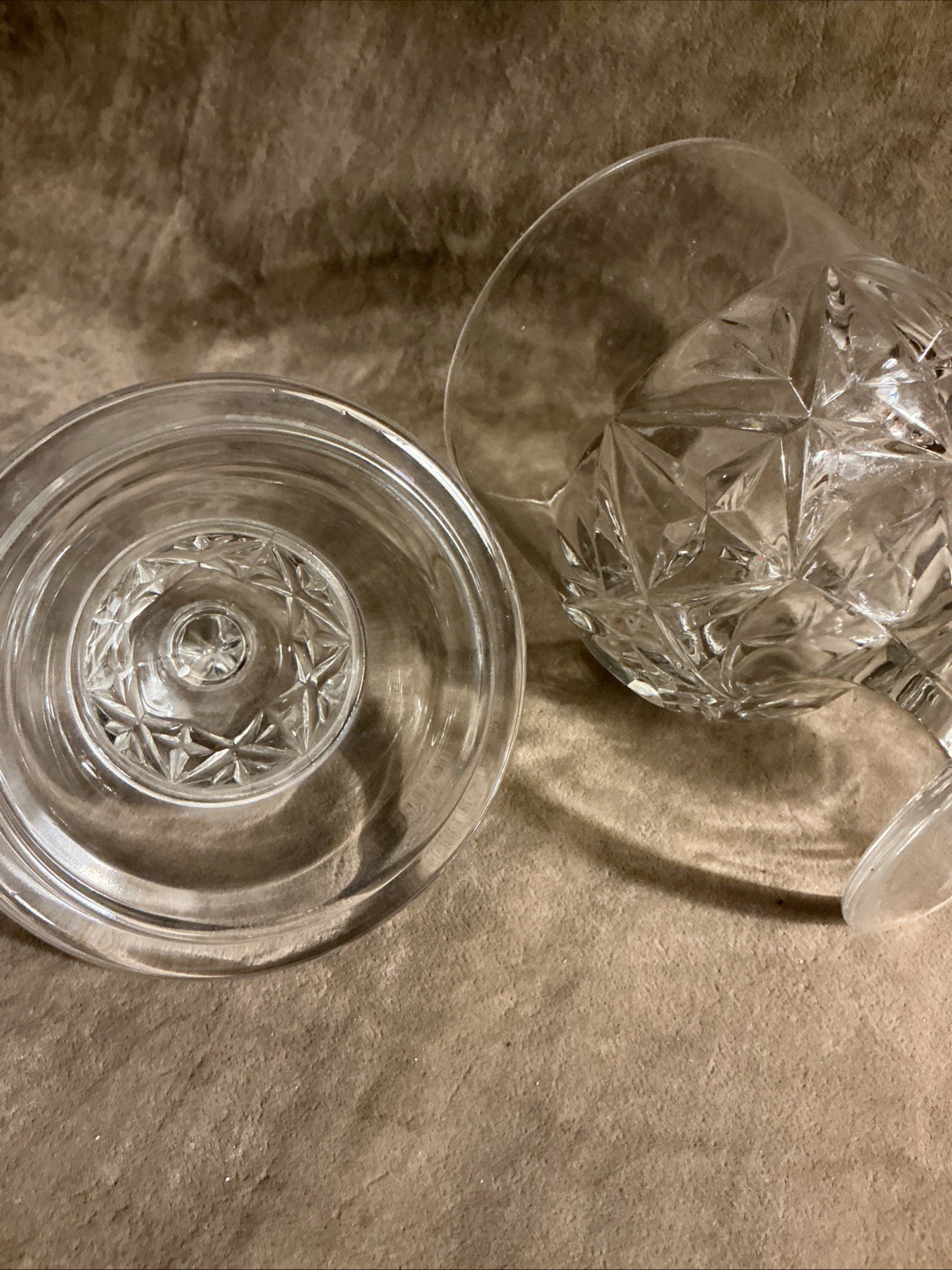 Victorian pressed pattern glass covered candy dish kite and fan design