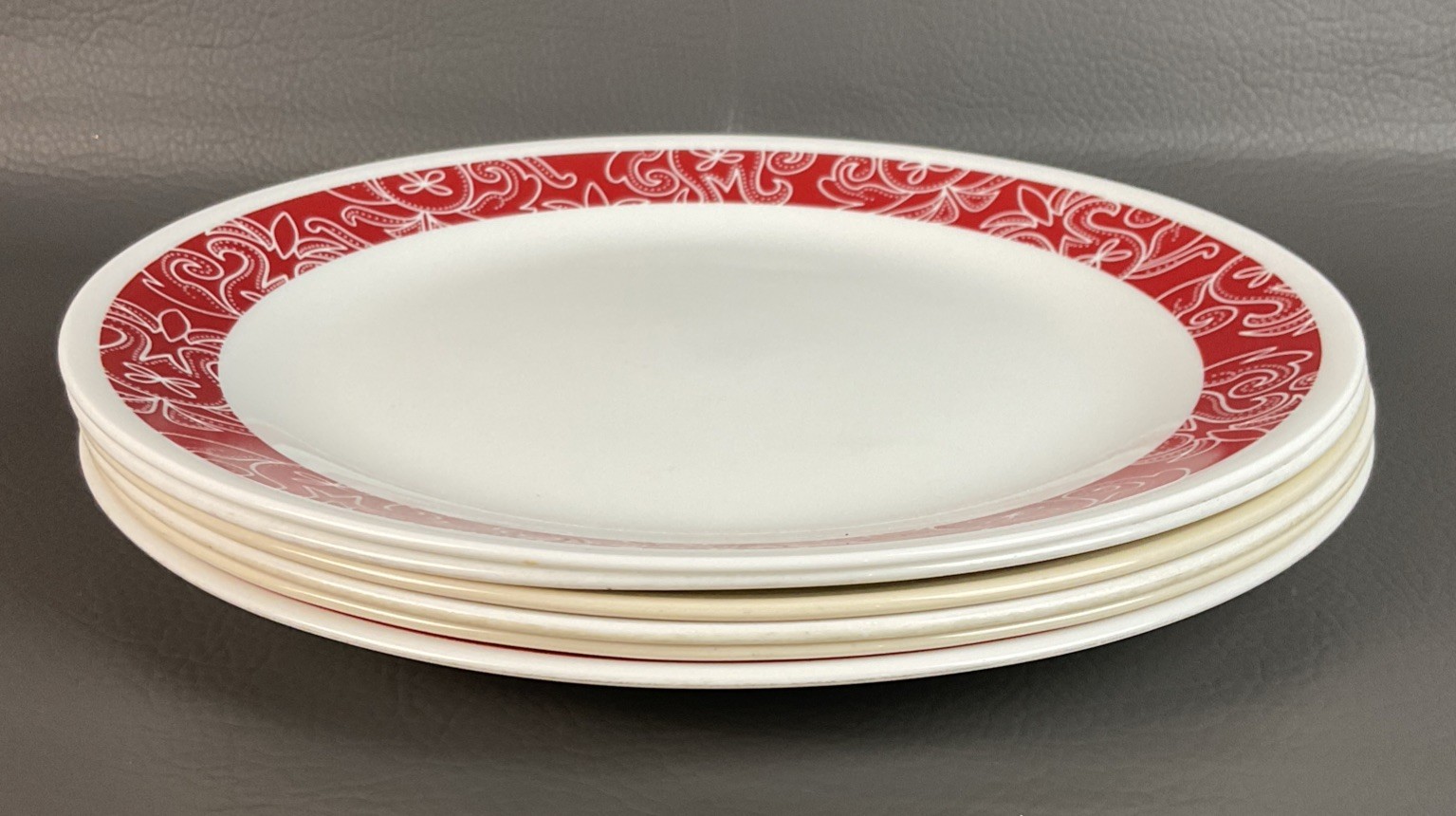 Lot of 8 Mixed Corelle Dinner Plates ~ 6 Different Patterns 10 1/4″