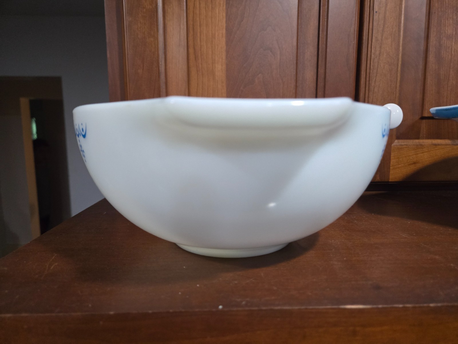 Pyrex 443 (2.5 Qt) & 444 (4 Qt) Snowflake Blue Garland Mixing Bowls – Read