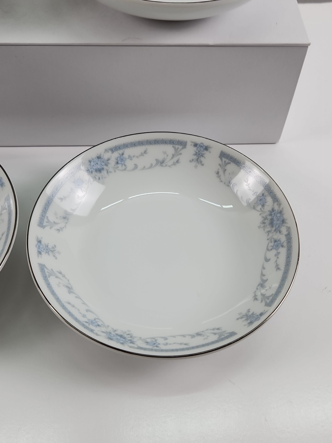 Sheffield Blue Whisper Porcelain Fine China Dessert Bowls Made in Japan Set of 4