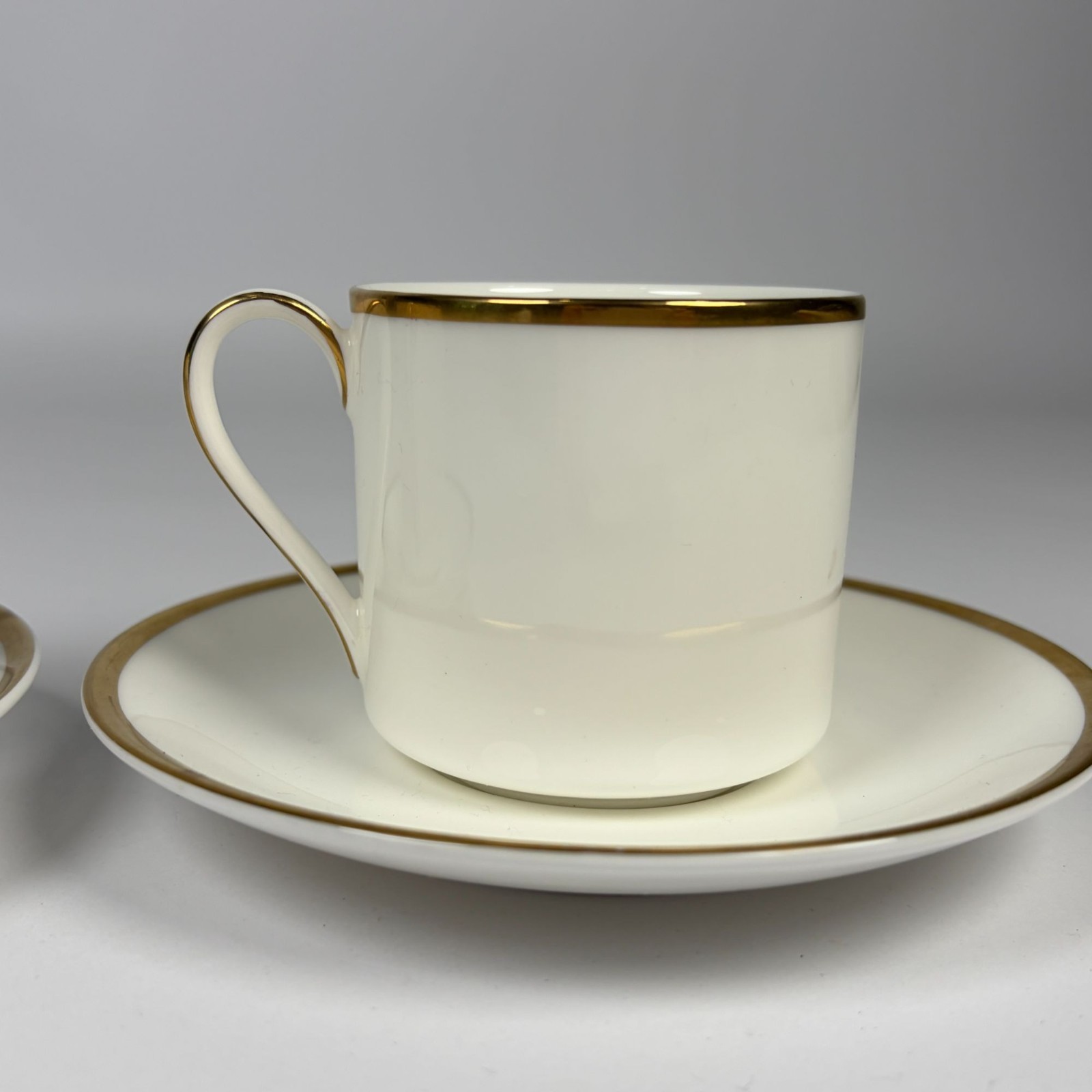 2 Royal Doulton ‘Alice’ Bone China Demitasse Cup & Saucer Sets H5122 England
