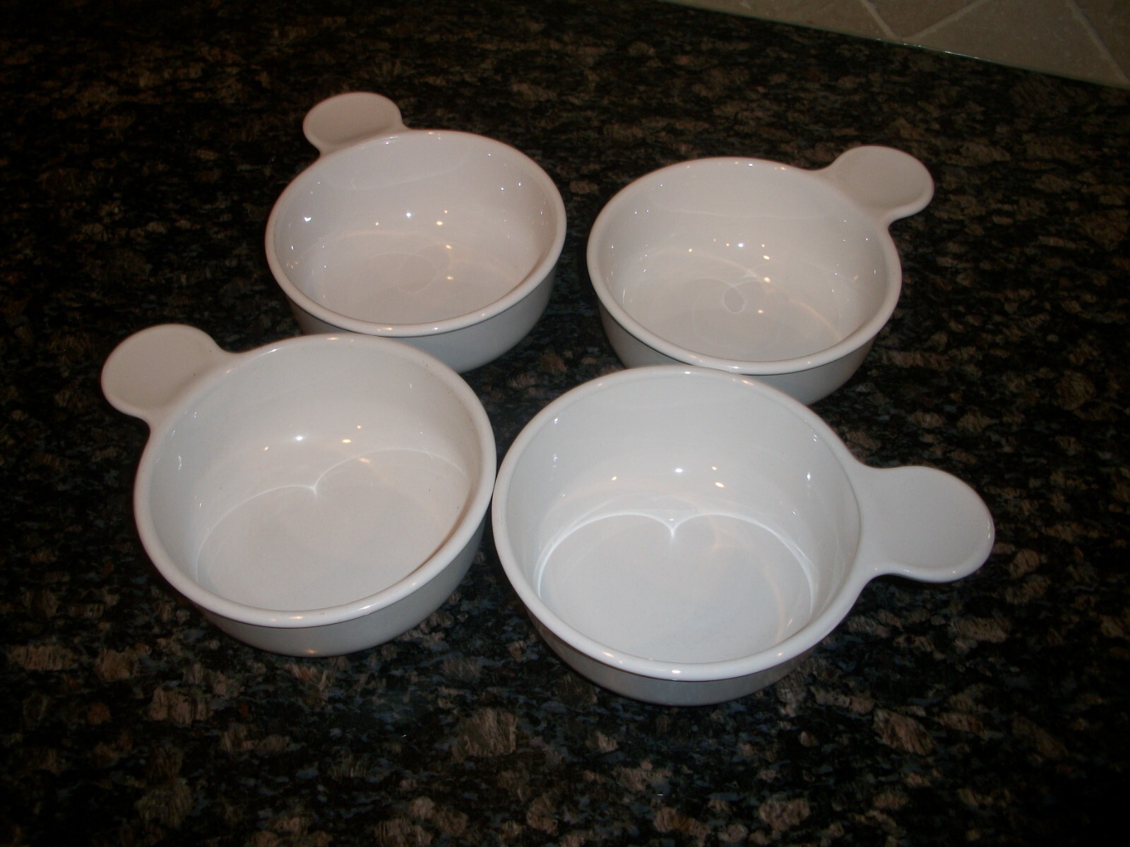 CORNING WARE 4 VTG WHITE GRAB IT BOWLS P-150-B WITH HANDLE 15 OZ. SOUP NO LIDS
