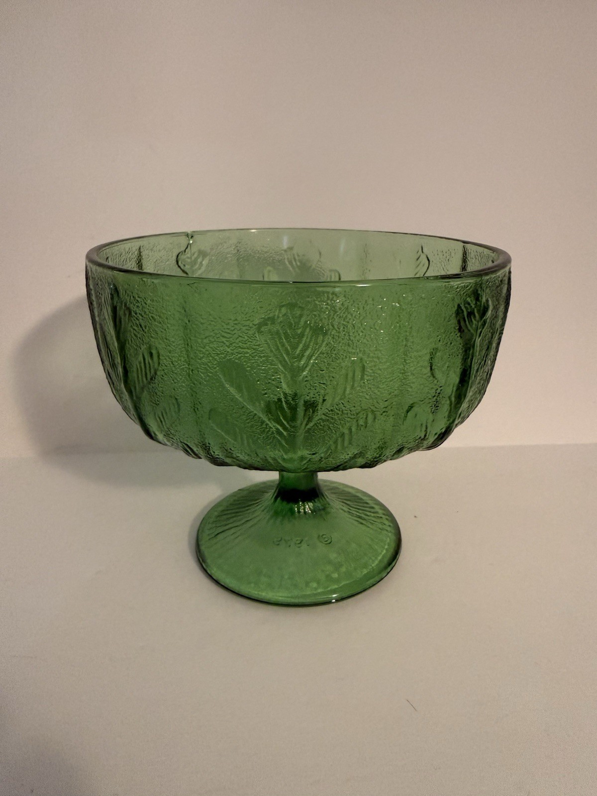 FTD 1976 Green Pressed Glass Leaf Compote Pedestal Bowl Decorative Retro 5 3/4”
