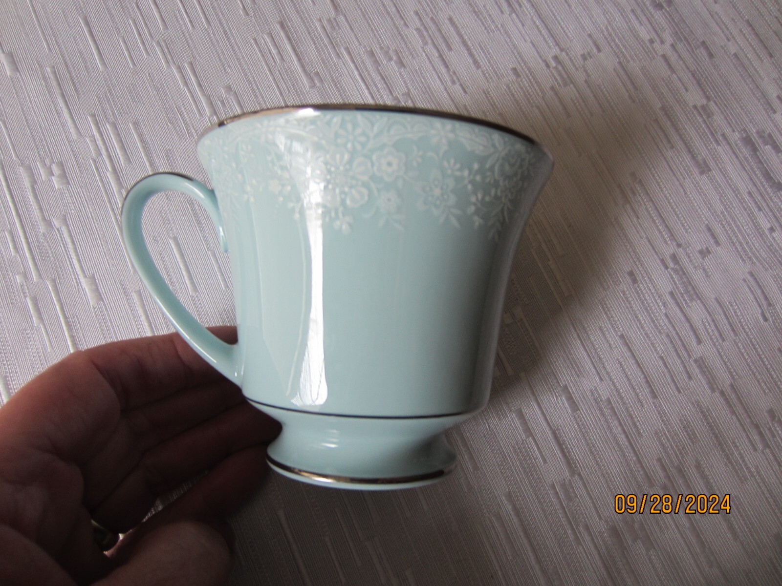 Noritake Fidelity Dinnerware tea cups Blue White Flowers Platinum Trim EUC
