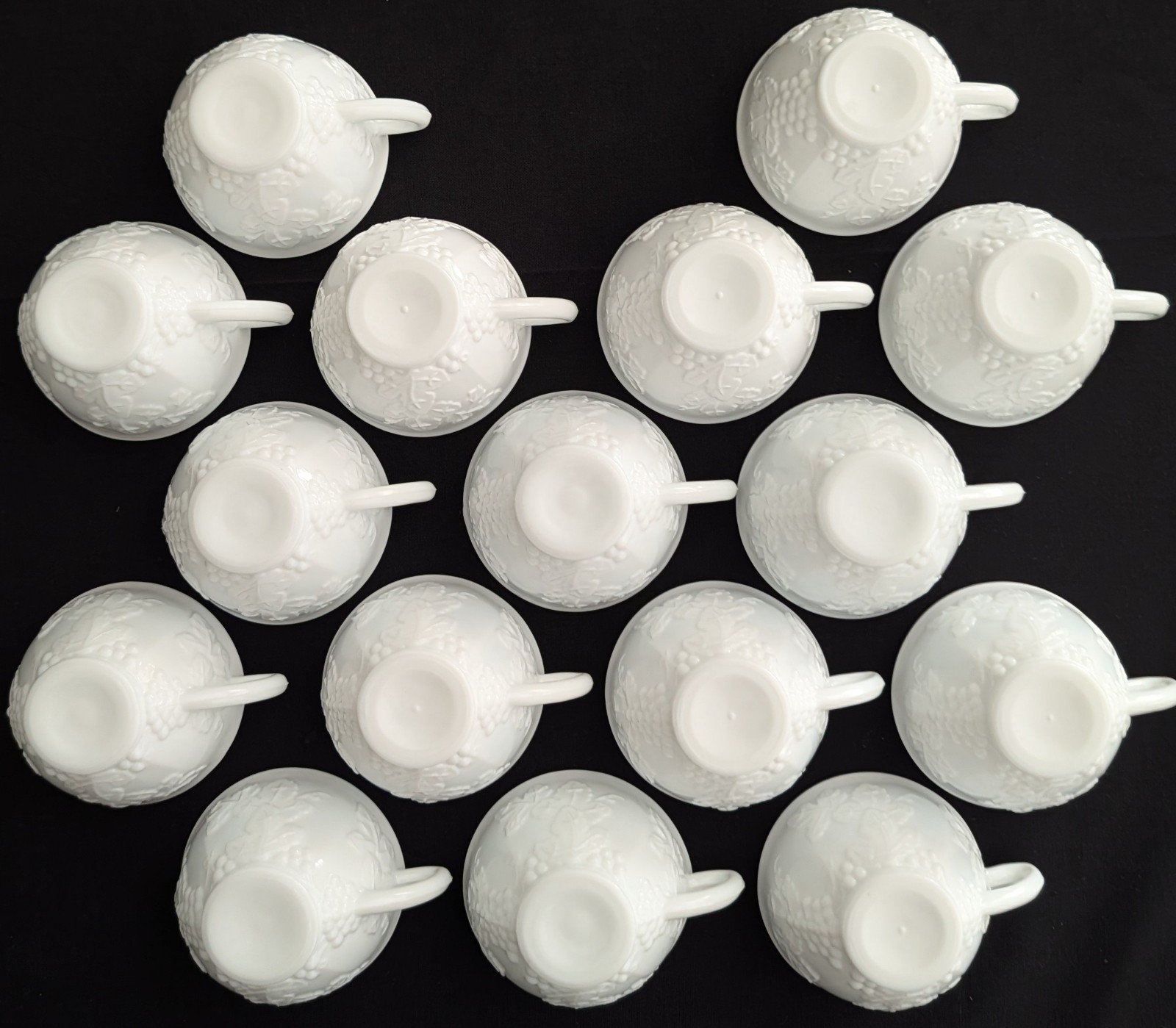 Vtg. 1960’s (61) Pcs. Colony Harvest Grape Vine Indiana White Milk Glass NICE