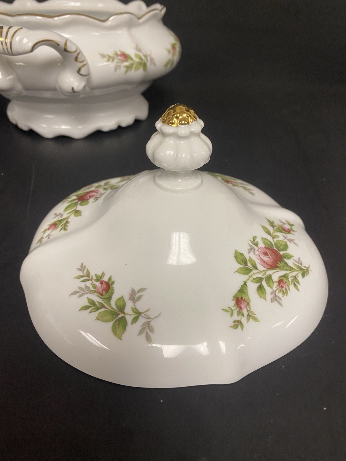 Johann Haviland Bavaria Germany MOSS ROSE 7.25” Round COVERED VEGETABLE BOWL