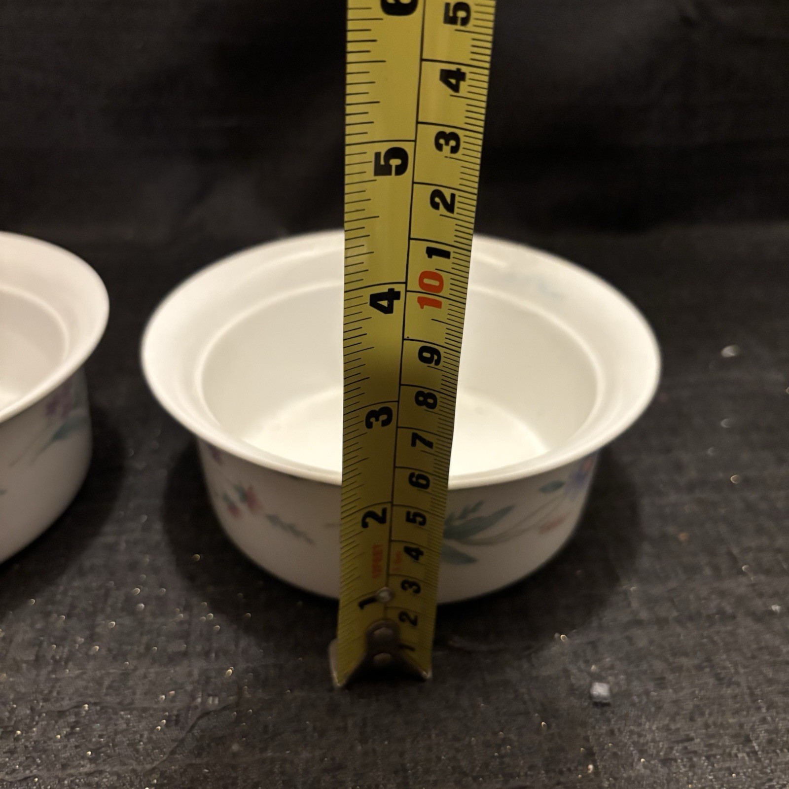 Oneida Ava Floral Fruit Dessert Bowls Ramekin 5 1/2 inches Set Of 2 (28)