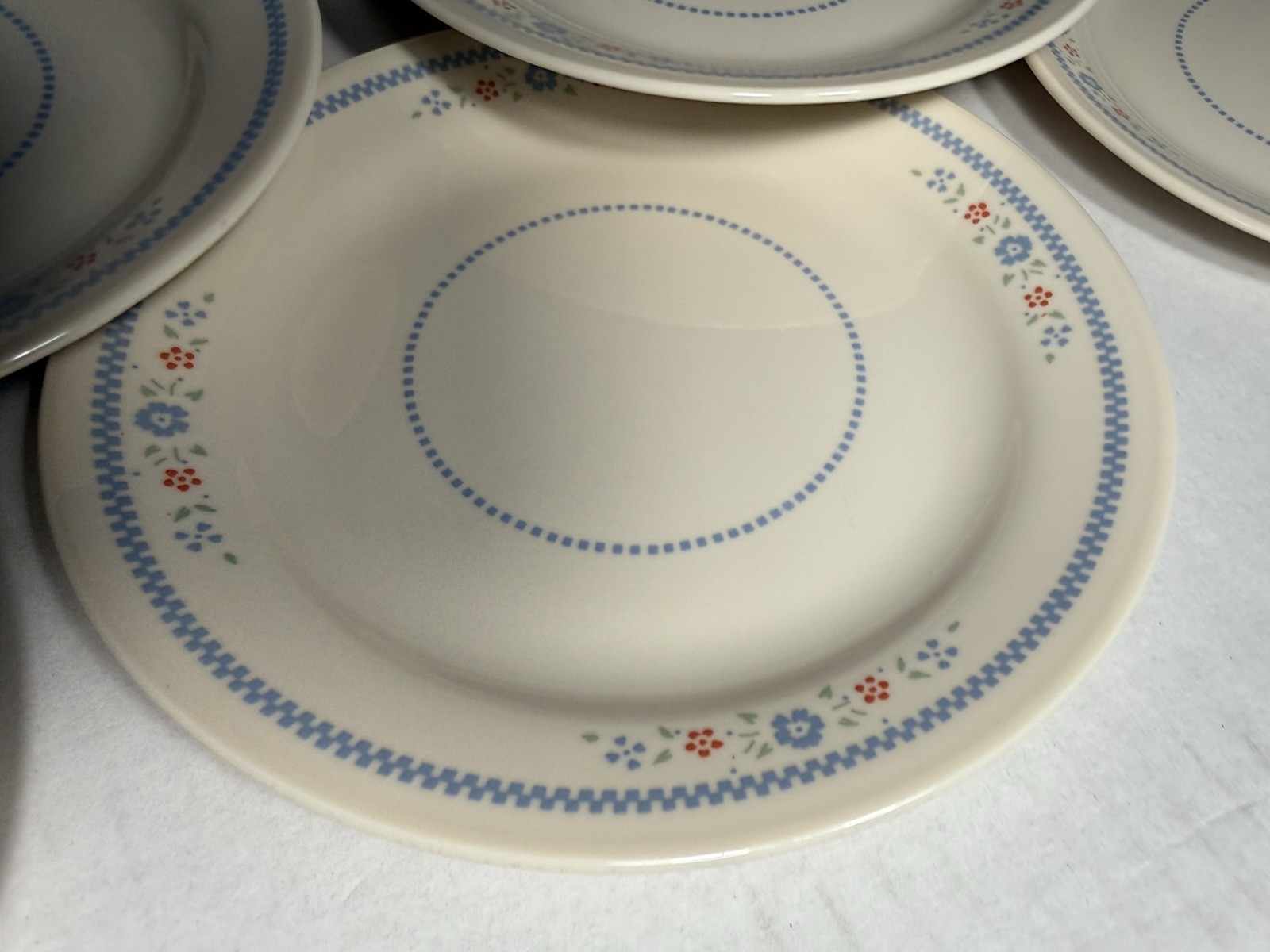 8 Vintage Corelle by Corning Granny Cottage Needlepoint 7.25″ Bread Plates