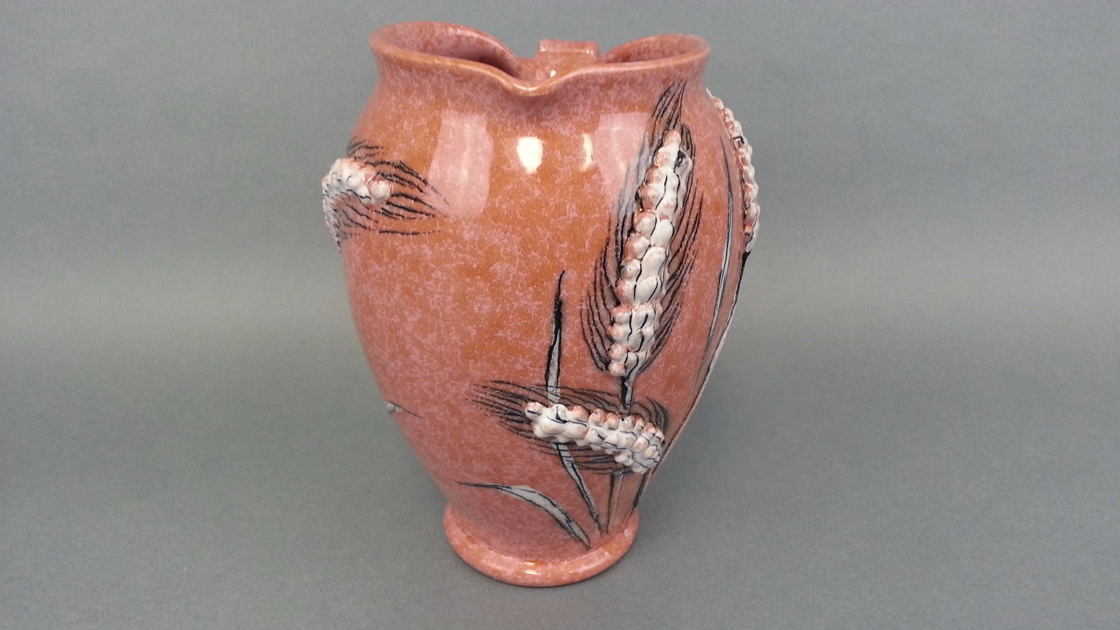 Vtg Italy Wheat Pitcher Pink E7R Italian