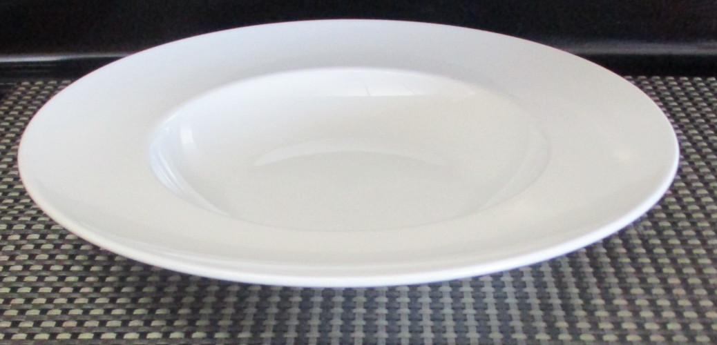Villeroy & Boch, 11 3/4 inch White Individual Pasta Bowl(s); Vibrant; Several
