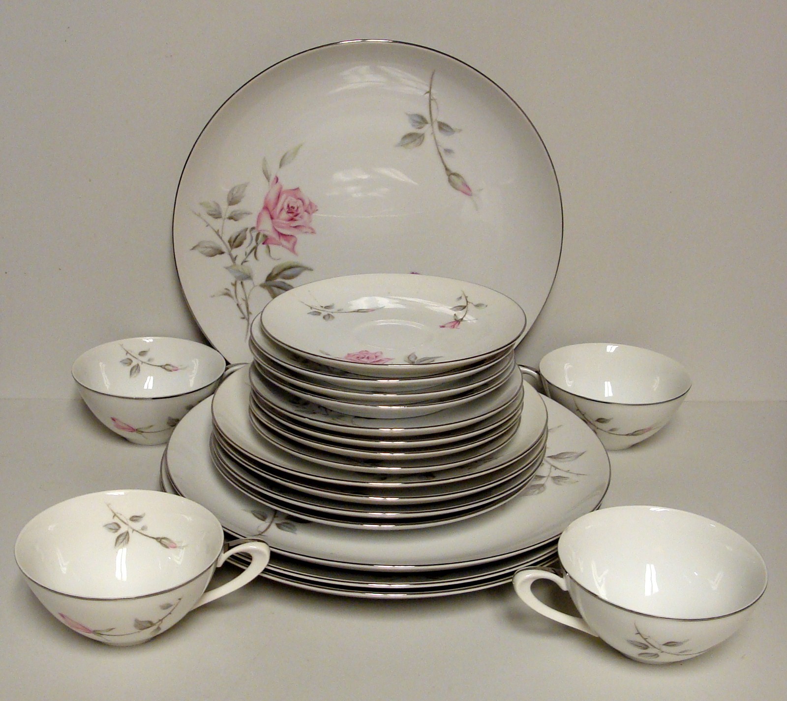 James Chatelaine BRIARCLIFT 20 Piece Set FOUR PLACE SETTINGS More Items Here