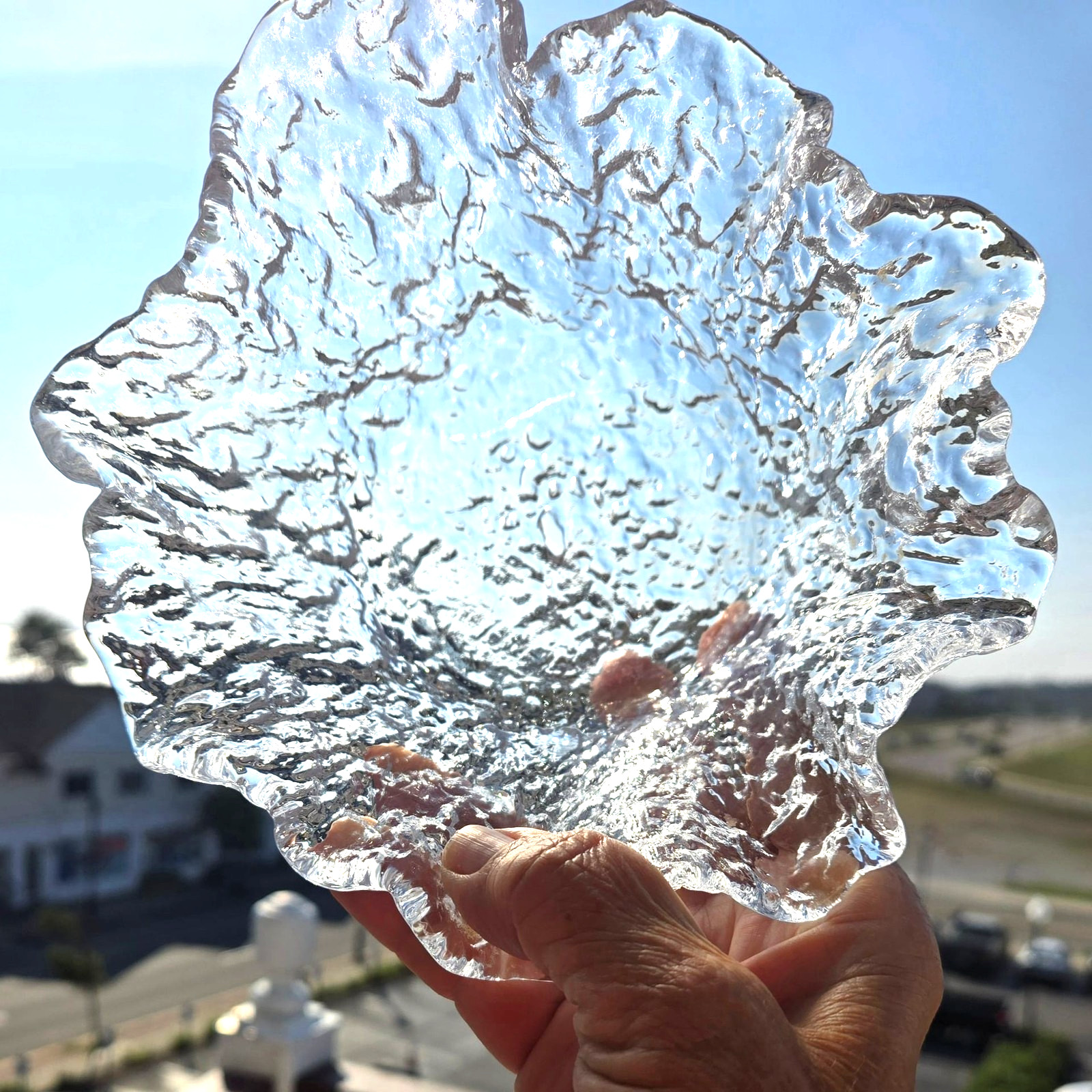 Pukeberg Scandinavian Art Glass Bowl by Uno Westerberg with Textured Ice