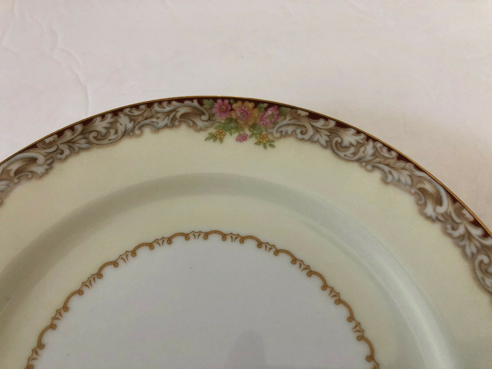 Noritake China Harmony 3906 Gold Trim, Red Floral Border – 7-5/8″ SALAD PLATE