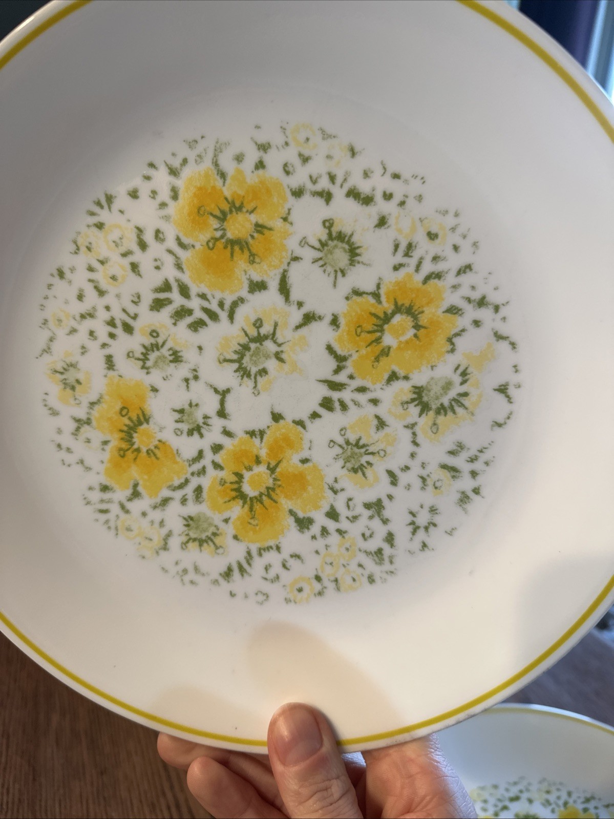 Corelle April Showers Yellow Flowers 10.25” Dinner Plates Corning Vintage