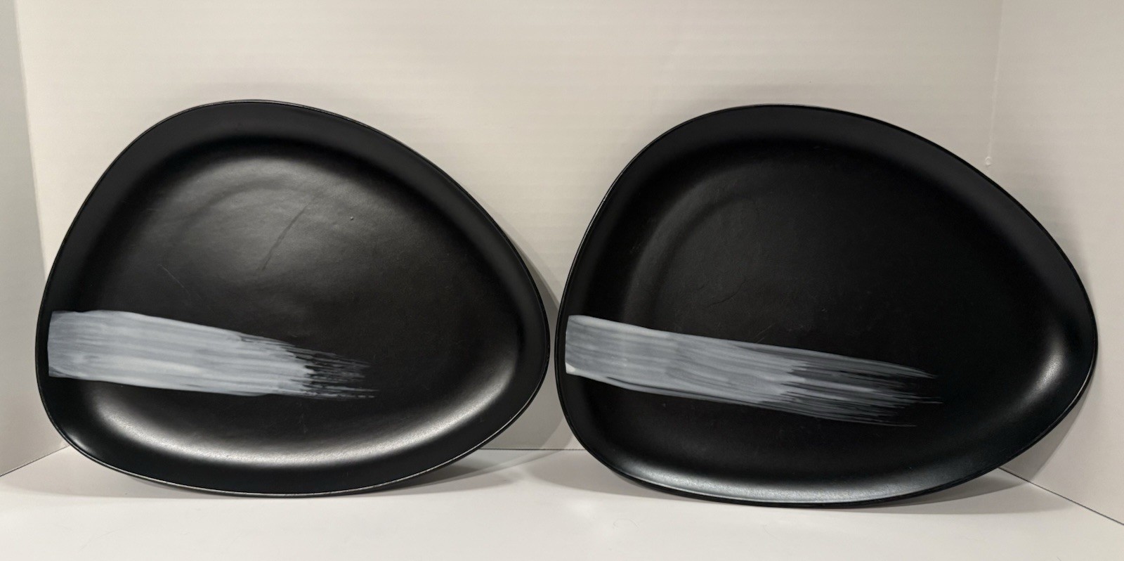 Dinner Plates White/Gray Brushstroke Asymmetrical 8-3/4”x 11-1/4” Platter (2)