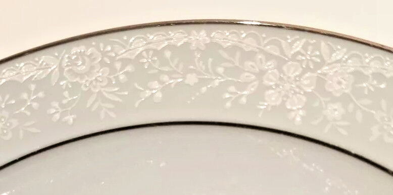 Noritake Fidelity Bread Plate Blue White Flowers Platinum Trim 6 1/4 Inch