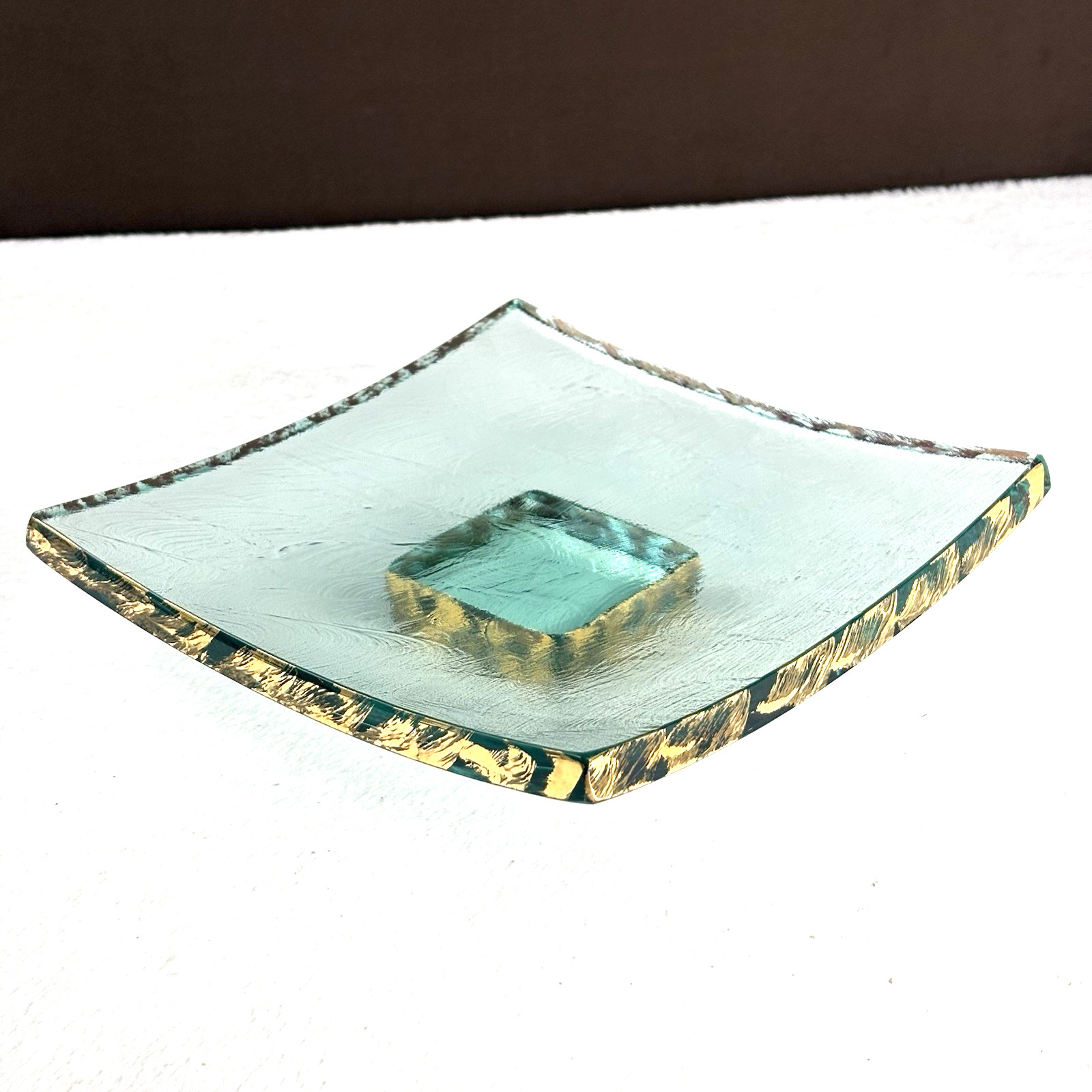 SIGNED! Vtg 1988 AnnieGlass 24K Gold 8″ Square Curved Slab Pedestal Cake Plate