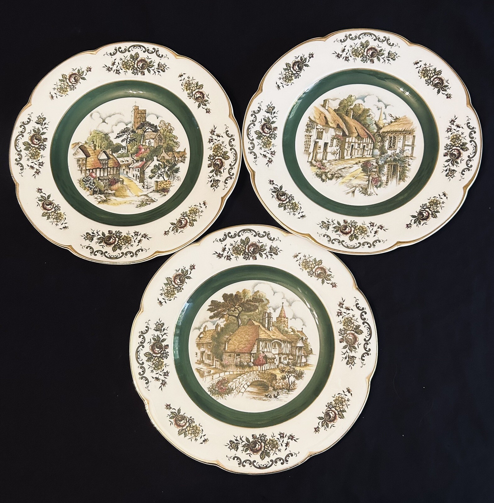 3 Vintage ASCORT SERVICE CHARGER WALL PLATES VILLAGE SCENE Wood & Sons England