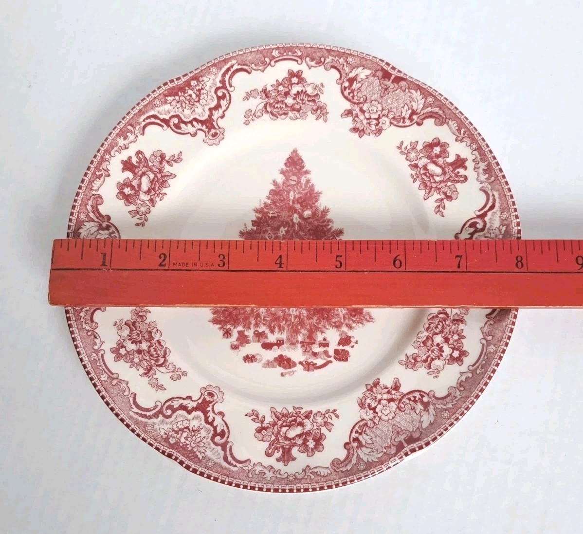 Johnson Bros Victorian Christmas Red/Pink Christmas Tree Salad Plate 8″ England