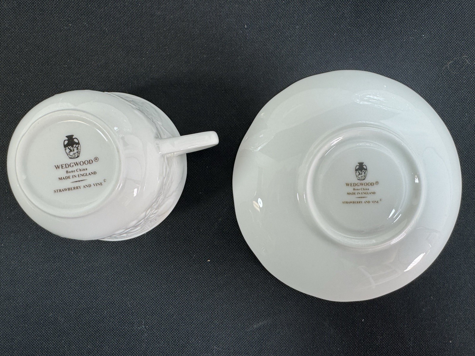 Wedgewood Strawberry/ Vine Bone China~(1)~5 piece place setting~Made In England